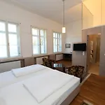 Otel Gaestehaus Der Katholischen Akademie In Bayern Münih