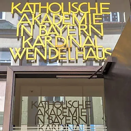 Hotel Gaestehaus Der Katholischen Akademie In Bayern Monachium