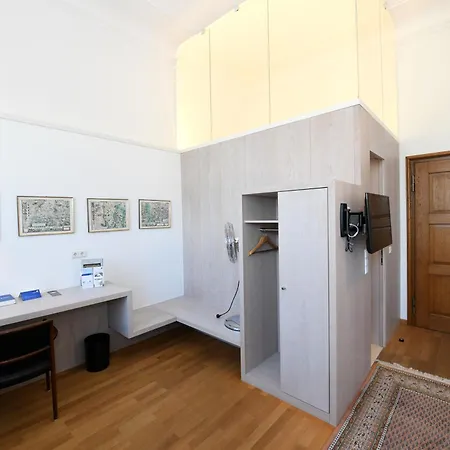 Hotel Gaestehaus Der Katholischen Akademie In Bayern Monachium